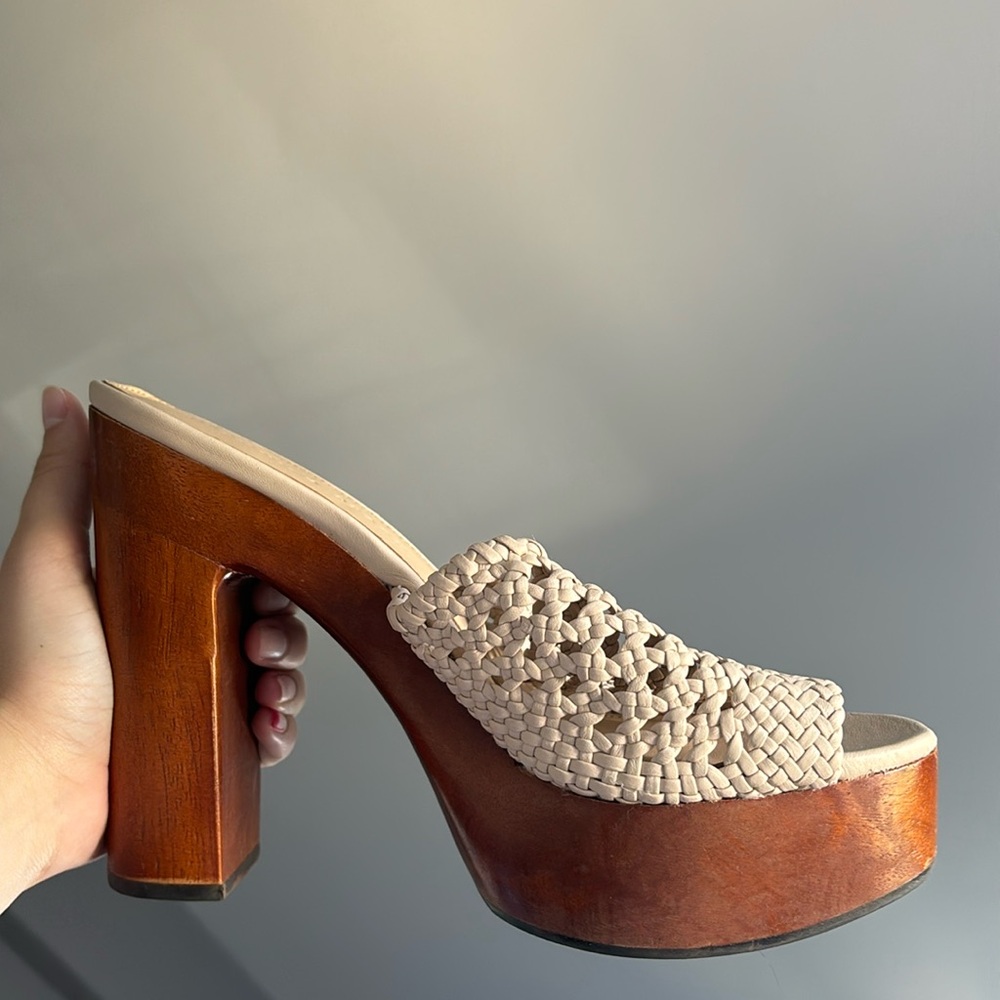 Veronica beard heels